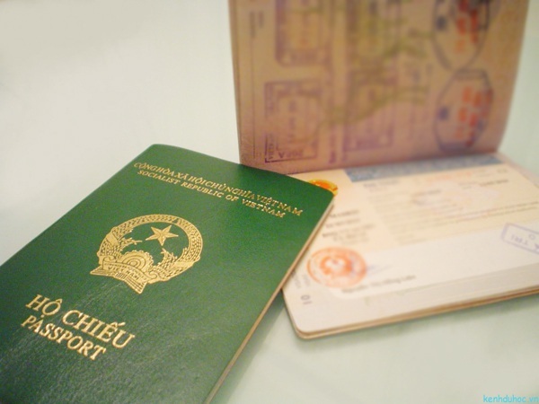Bị mất hộ chiếu ở nước ngoài có về Việt Nam được không?