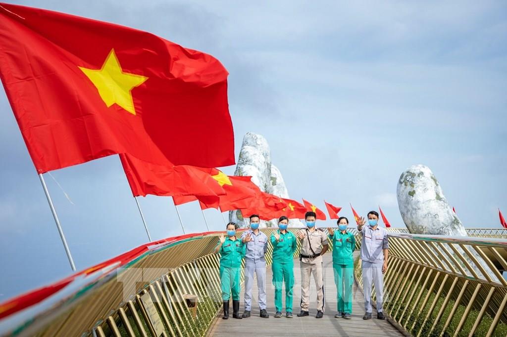 When are Vietnamese citizens stripped of their Vietnamese citizenship? Can a person whose nationality has been revoked apply for Vietnamese nationality back?