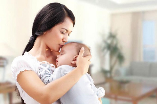 Benefits for female employees raising children under 12 months old