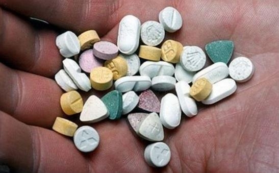 Procedures for granting licenses to import and export narcotics
