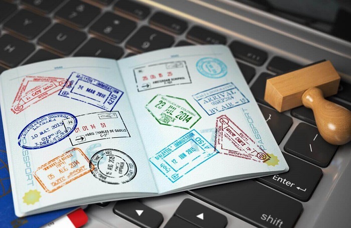 Người đứng đầu văn phòng đại diện của thương nhân nước ngoài khi nhập cảnh vào Việt Nam được cấp thị thực gì?