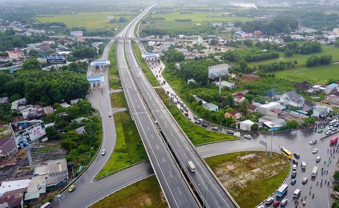 Pilot a number of specific policies on investment in road construction