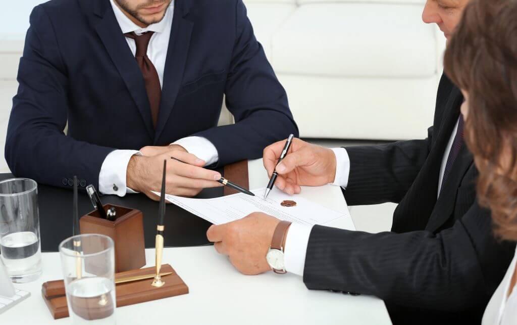 There are many investors participating in a housing construction project, how to choose an investor?