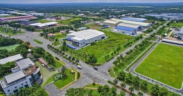 What fees must be paid to rent land in an industrial park?